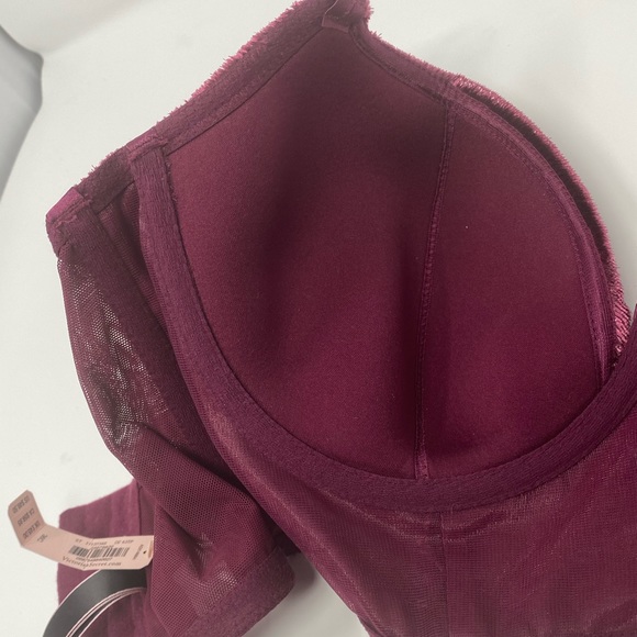 Victoria’s Secret Very Sexy Crimson Bra 36C - Picture 7 of 8